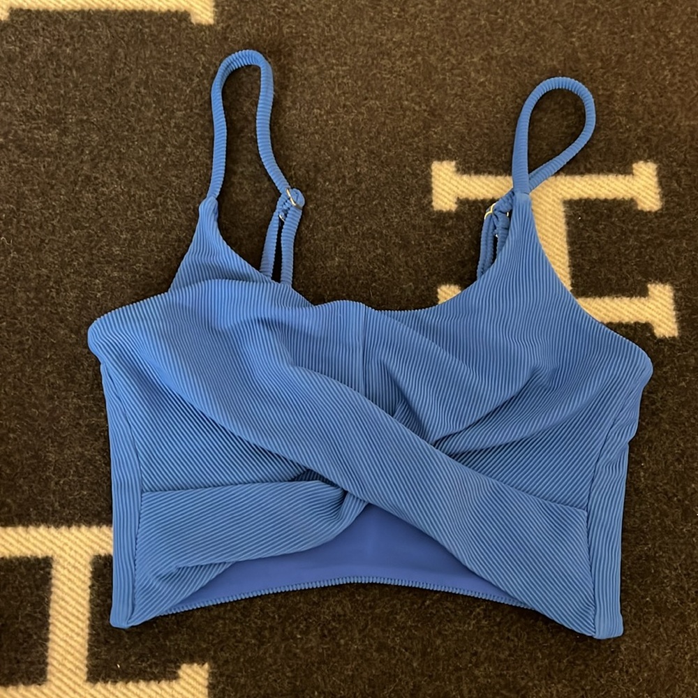 Beach Riot Kenzie Top - Picture 2 of 4